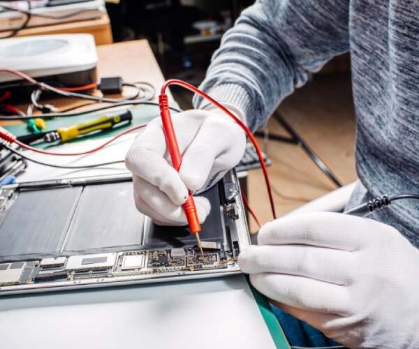 Tablet and iPad repair service